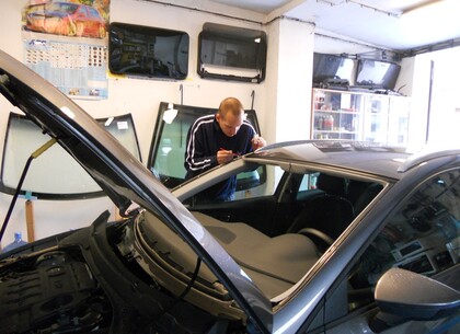 oprava autoskel praha